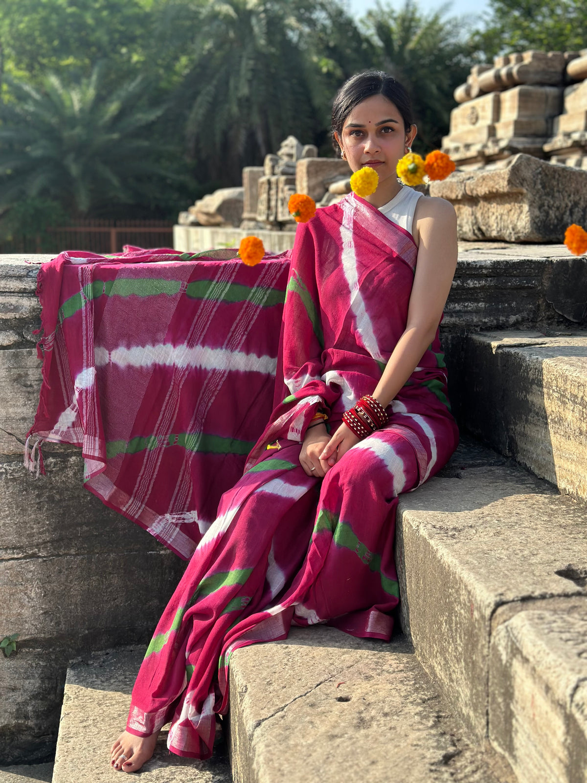 Daisy Delight Linen Saree