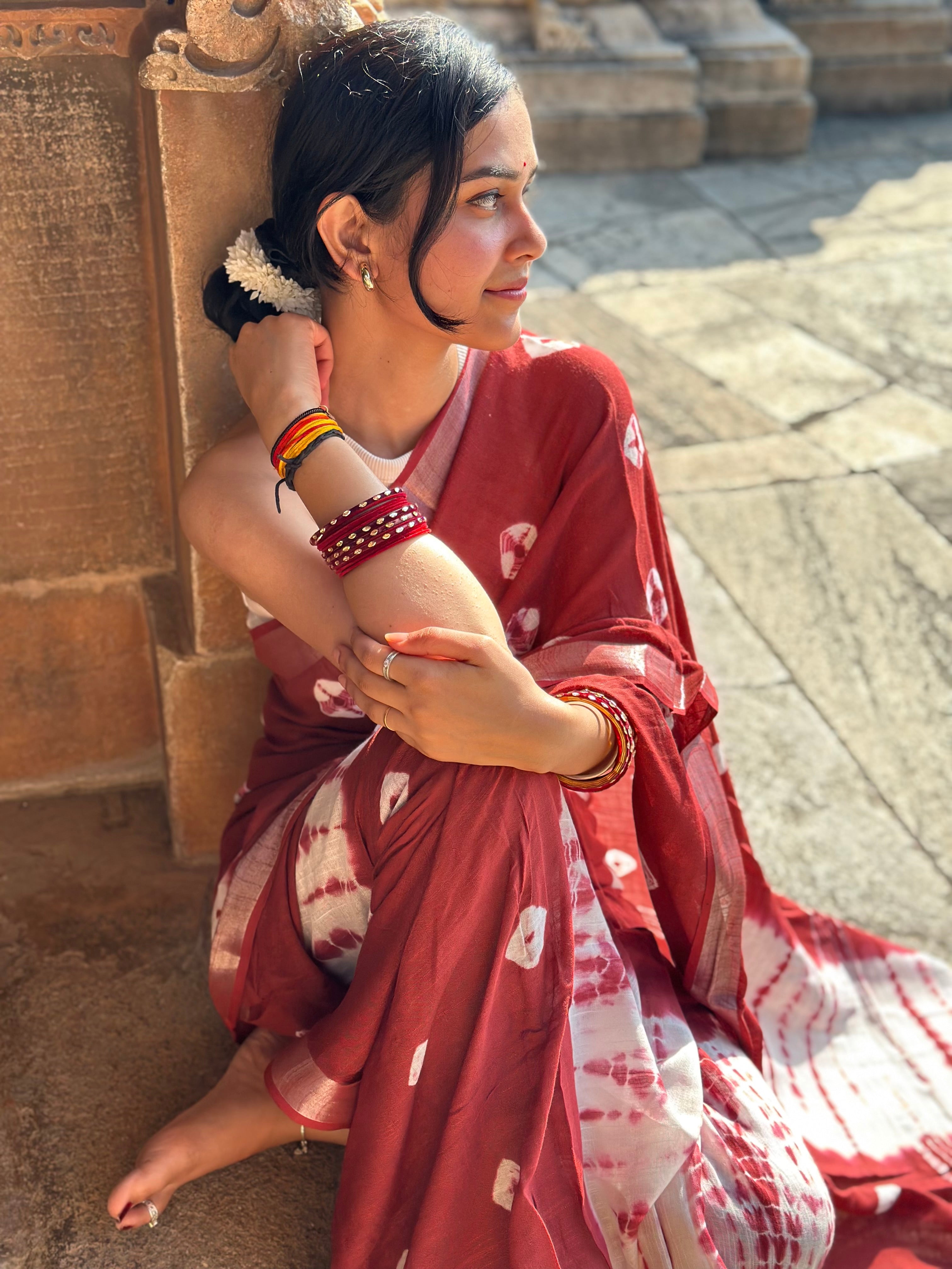 Scarlet Linen Saree