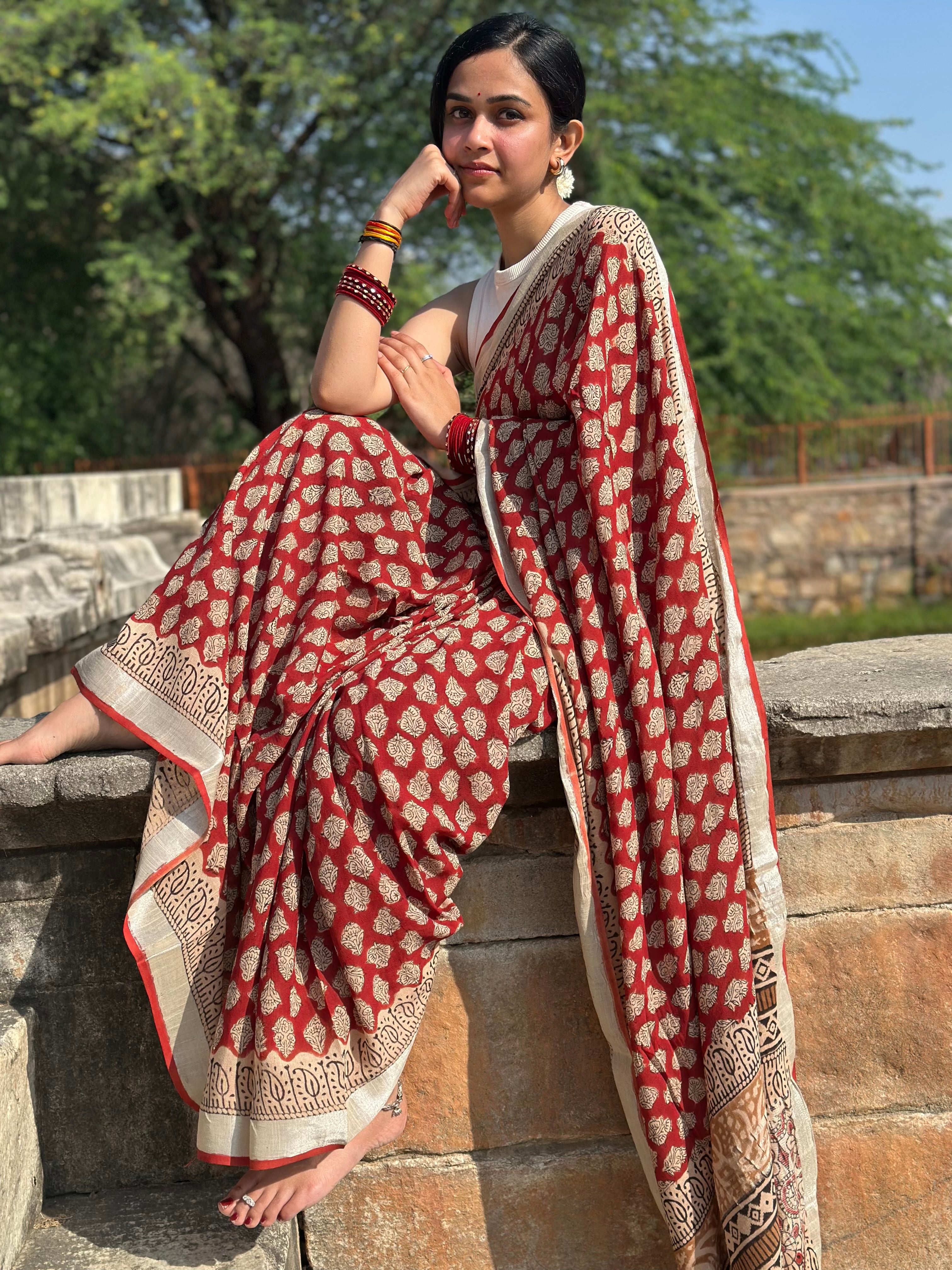 Rustic Romance Linen Saree