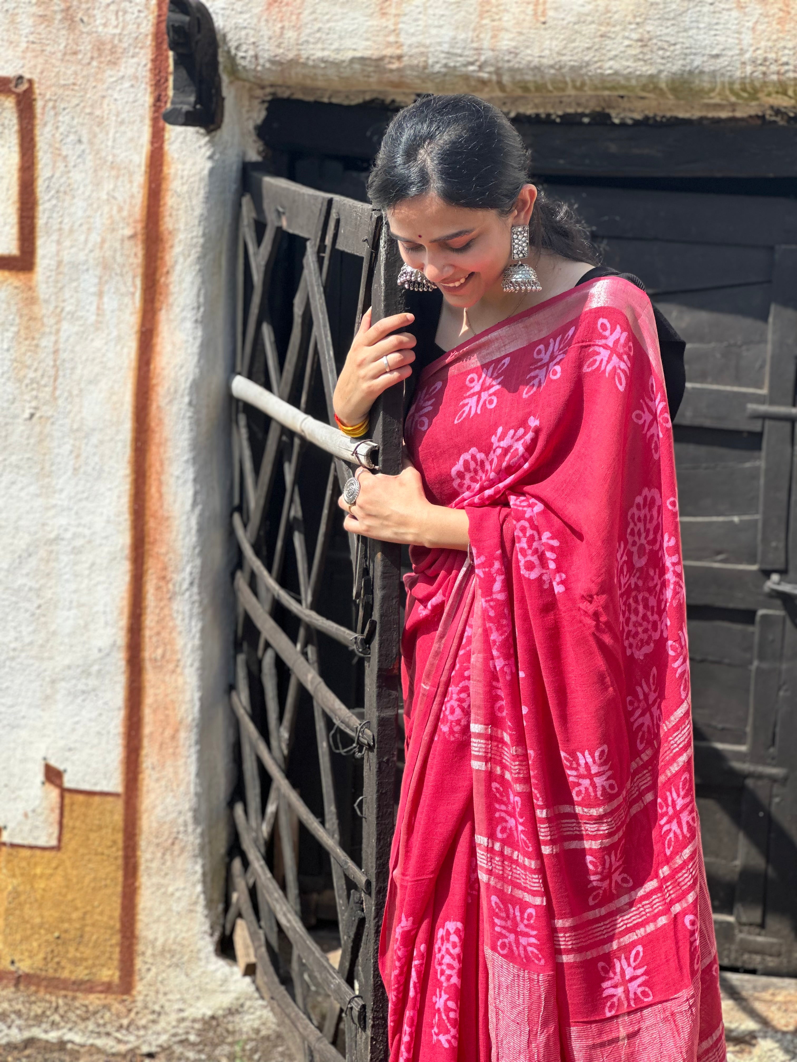Fuchsia Flair Linen Saree