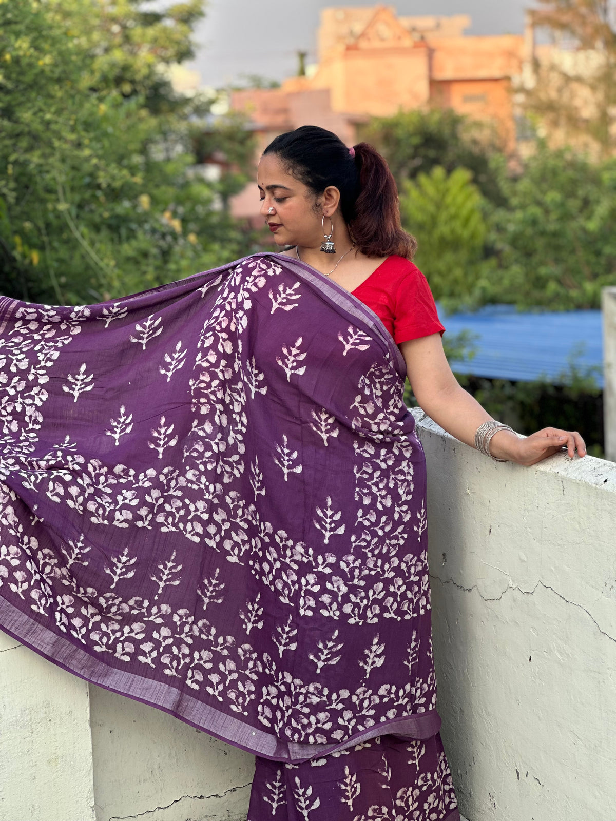 Magenta Magic Linen Saree