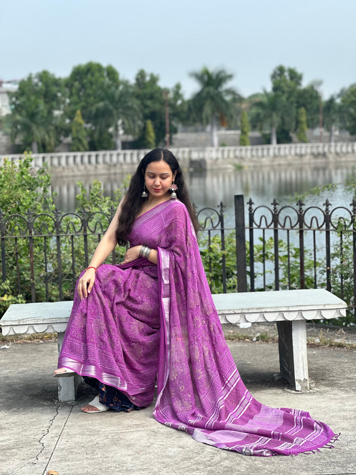 Lavender Luxe Linen Saree