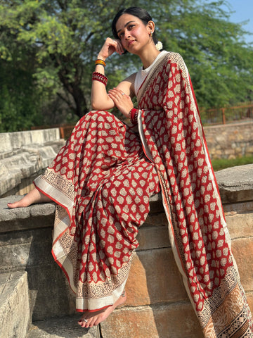 Rustic Romance Linen Saree