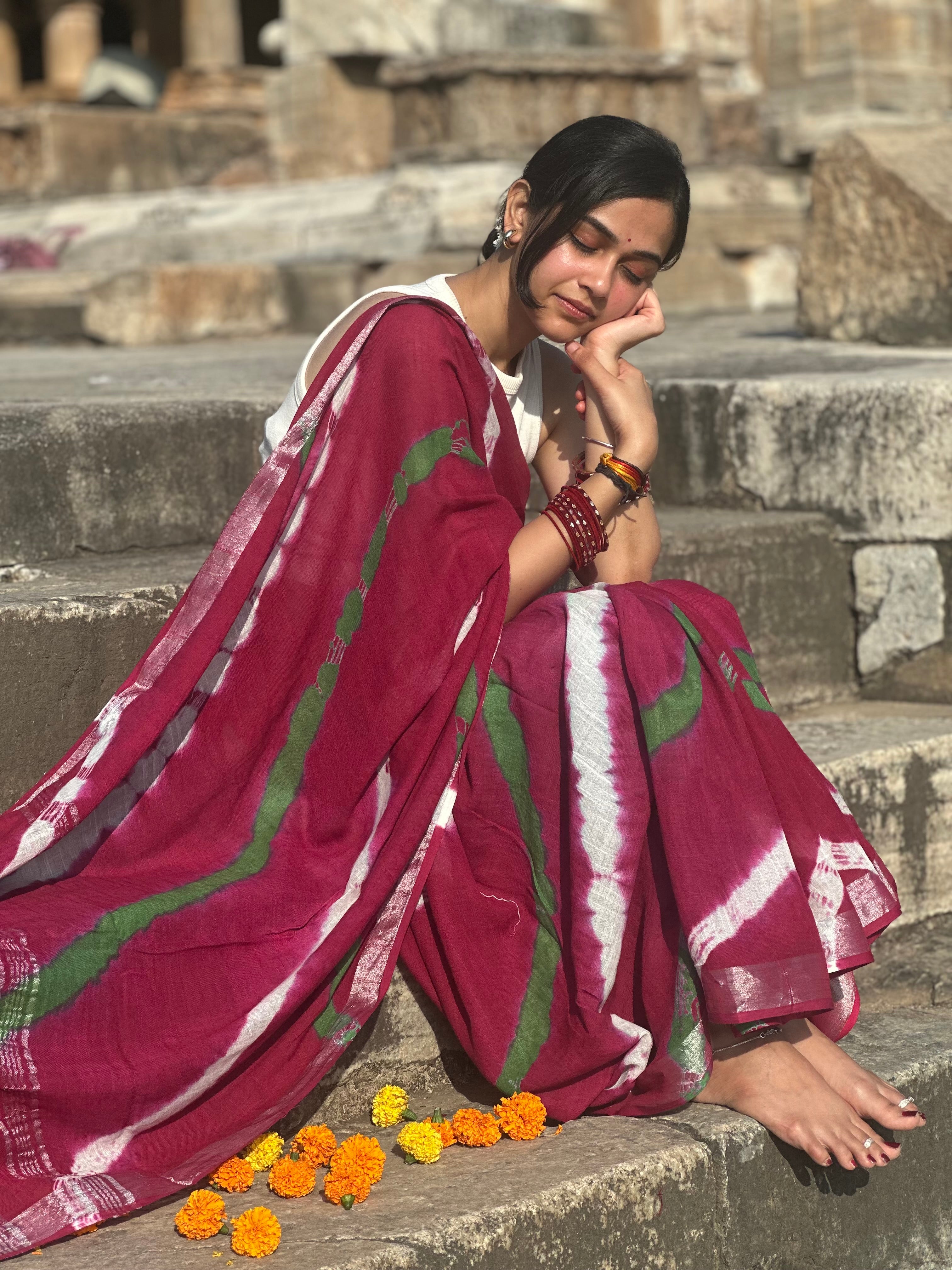Daisy Delight Linen Saree