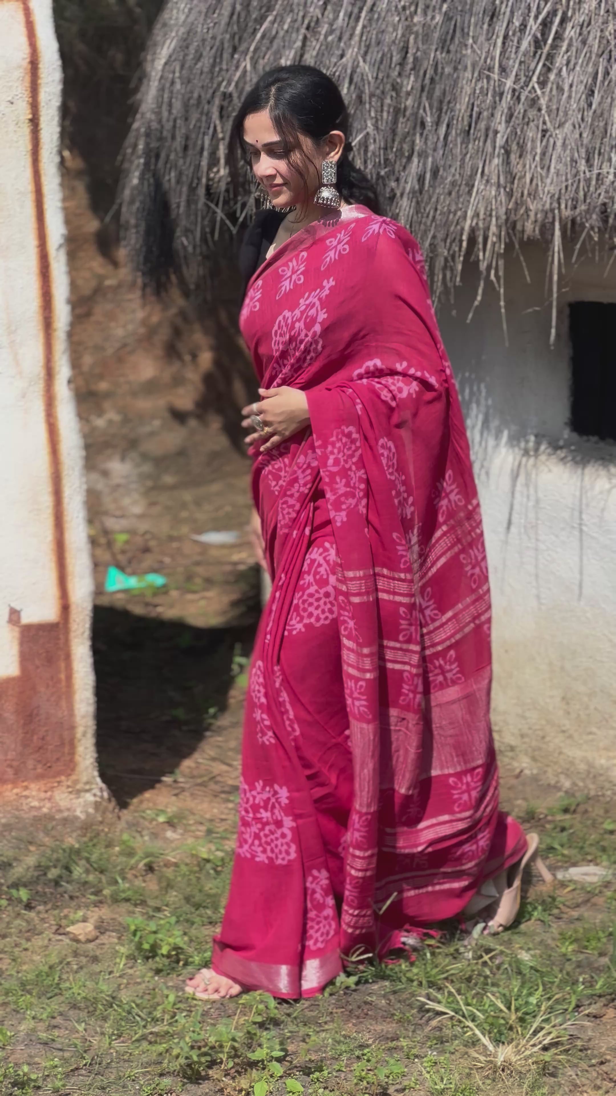 Fuchsia Flair Linen Saree